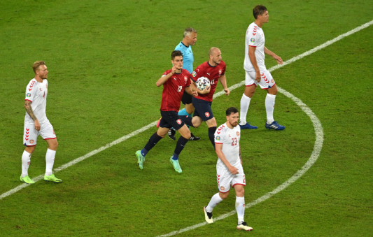 2020年欧洲杯四分之一决赛：丹麦2:1战胜捷克