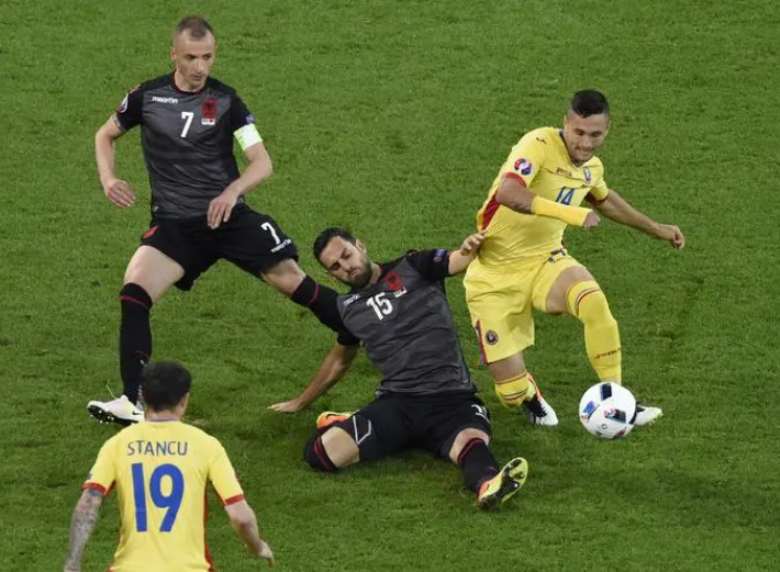 2016欧洲杯罗马尼亚：不屈的斗志，未来的希望