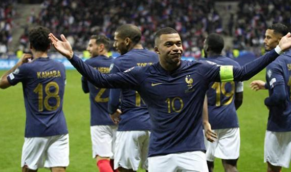 法国足球的荣耀与征程：历届欧洲杯表现回顾