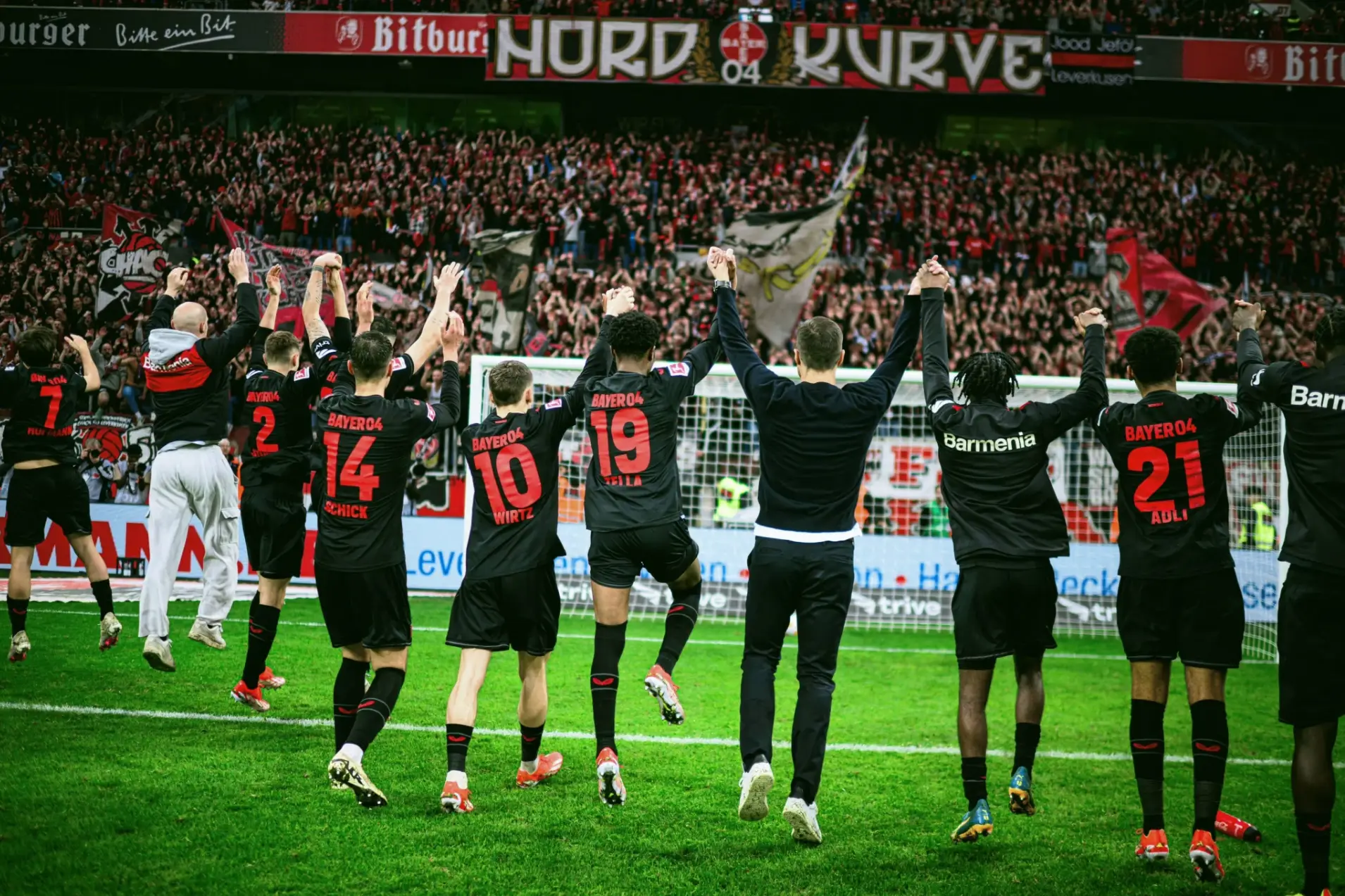 勒沃庫(kù)森:歐冠賽場(chǎng)的“逆風(fēng)破浪者”